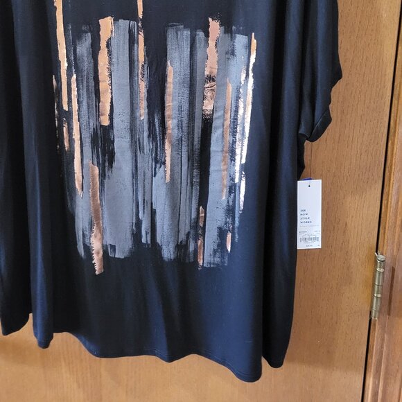 New with tags Apt 9 Tunic - Picture 1 of 4